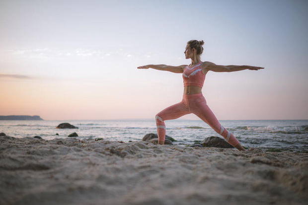 Ostseebad Göhren; Yoga am Strand