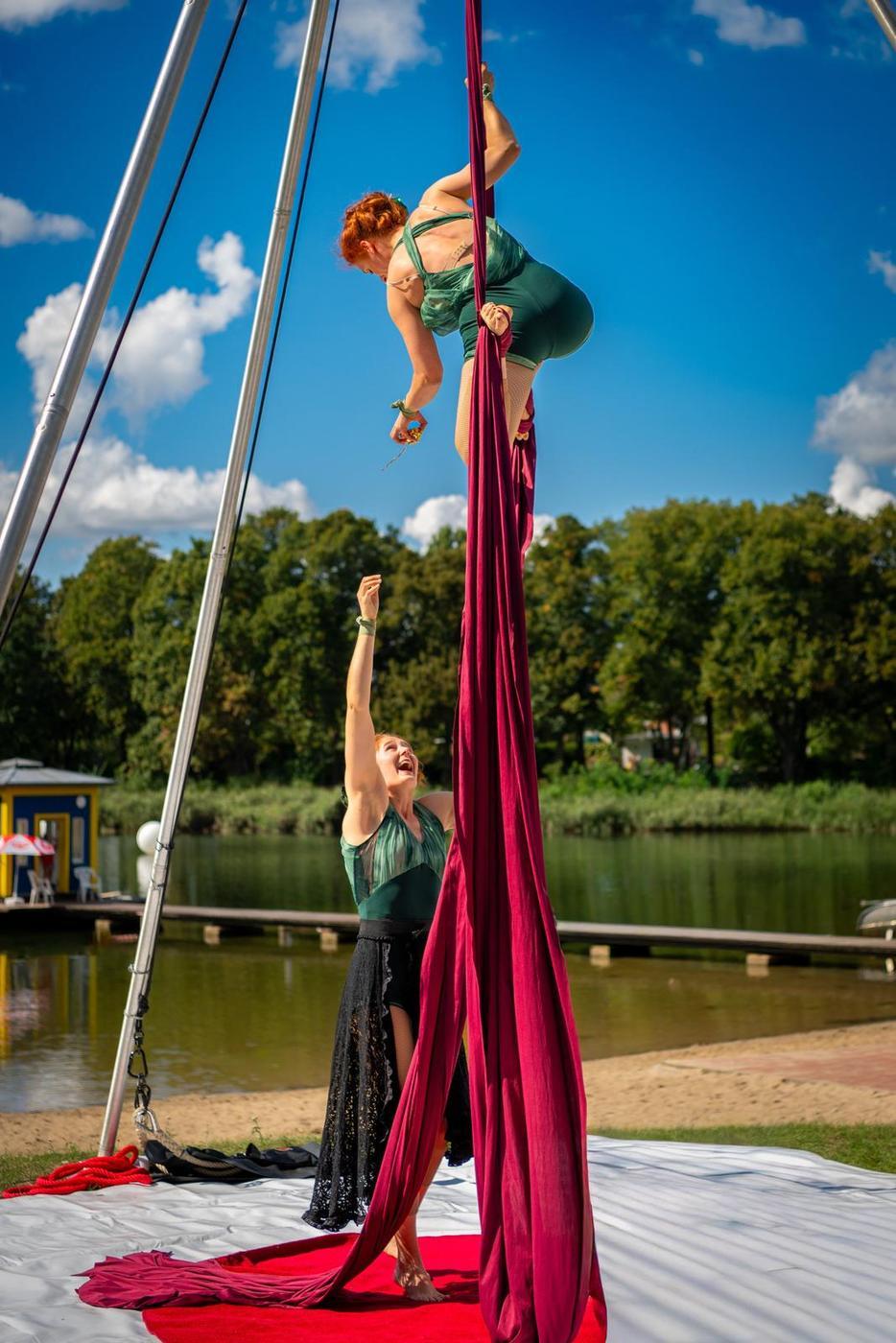 Duo Anna & Ida  · BINZER ZAUNKÖNGE