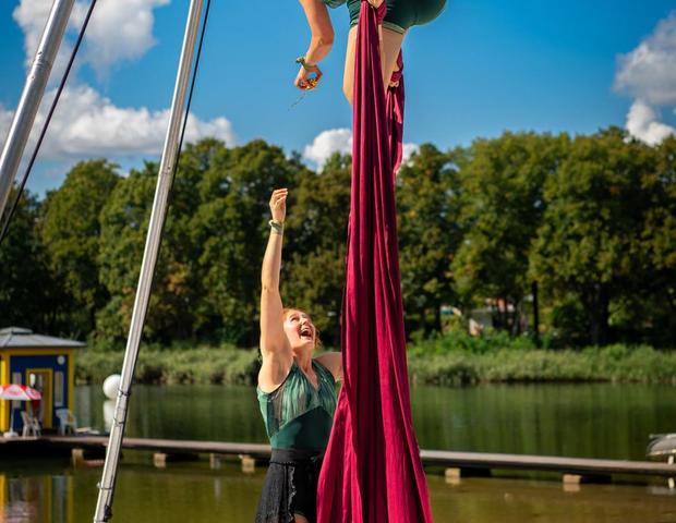Duo Anna & Ida  · BINZER ZAUNKÖNGE