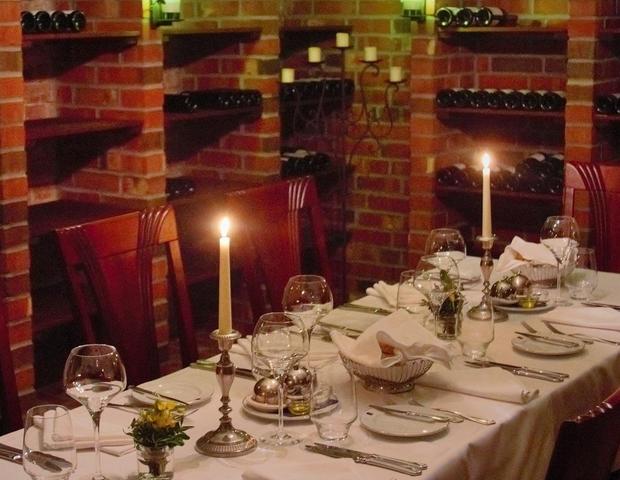 Historisches Dinner im Weinkeller im  SEETELHOTEL Ahlbecker Hof