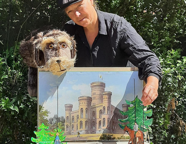 Puppenspielführung mit Schlosshund Waldi