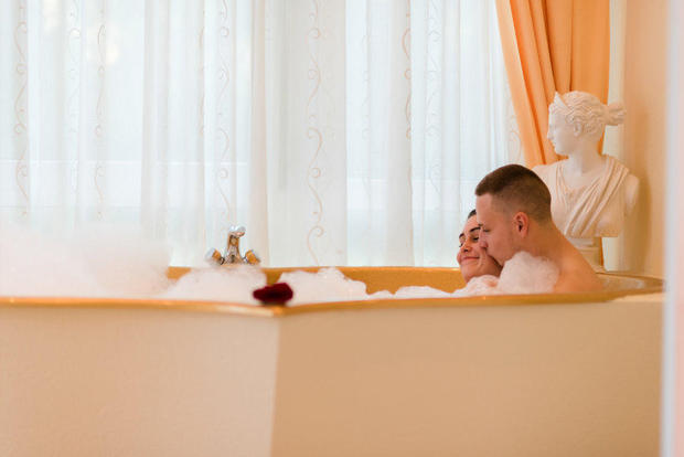 TRIHOTEL Rostock: Cuddle Weekend for Lovers